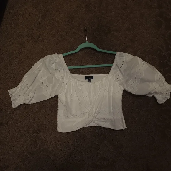 White Front Knot Crop Top - Picture 1 of 3